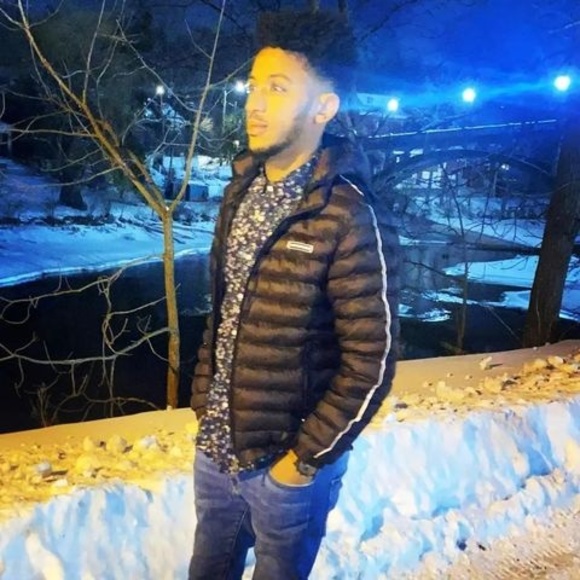 Meet your Posher, Samuel russom - Picture 1 of 1